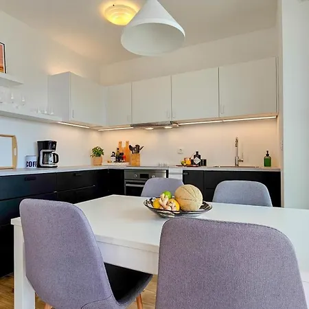 Oasis B7 *