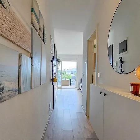 Oasis B7 Διαμέρισμα *