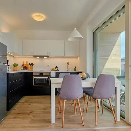 Oasis B7 Apartment *