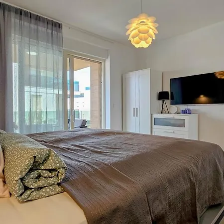 Oasis B7