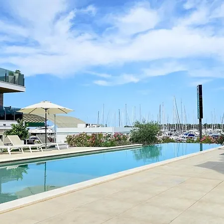Oasis B7 *