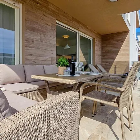 Oasis B7