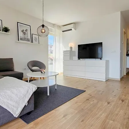 Oasis B7 Apartment *