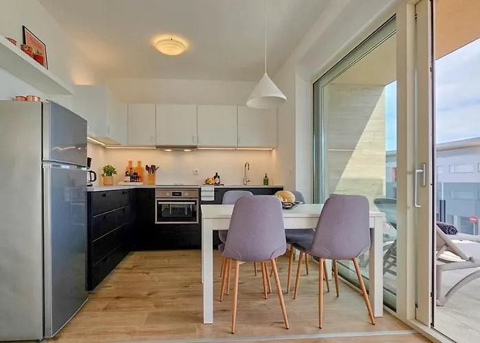 Oasis B7 Apartment *