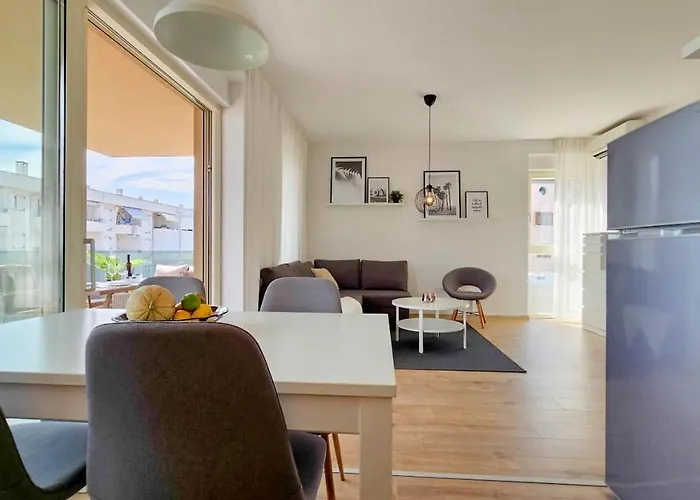 Oasis B7 Novigrad (Istria)