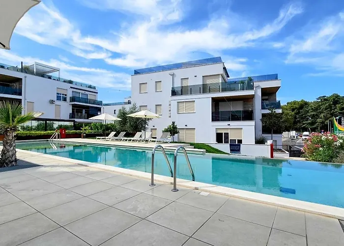 Oasis B7 Novigrad (Istria)