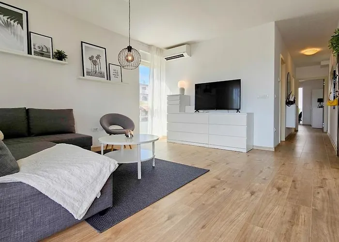 Oasis B7 Apartment *