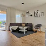 Oasis B7 Apartment *