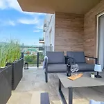 Oasis B7