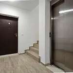 Oasis B7 Apartment *