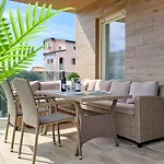 Oasis B7