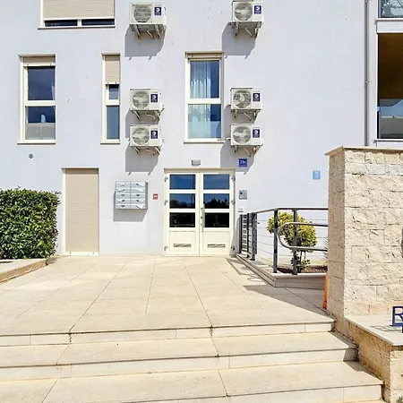 Daire Oasis B7 Novigrad Istria